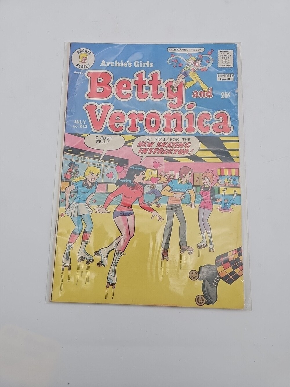 Archie's Girls Betty and Veronica #211  1973 - Archie  -FN - Comic Book